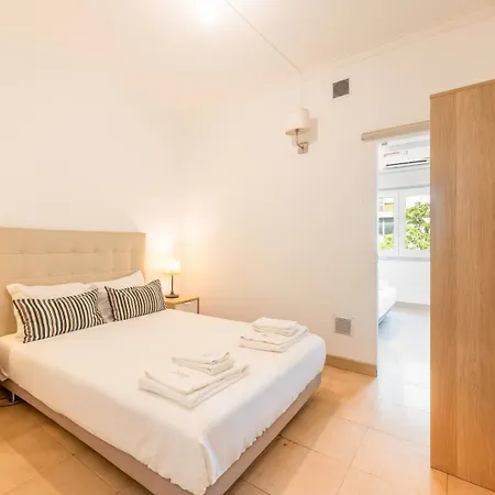 Guestrady - Almirante Reis * Lissabon