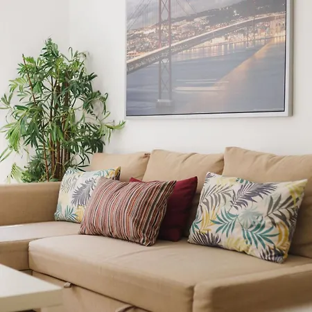 Guestrady - Almirante Reis ליסבון