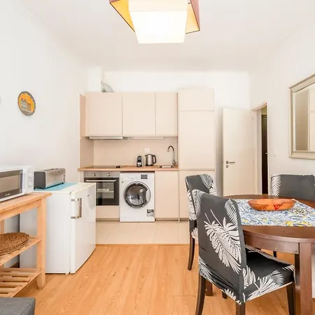 Guestrady - Almirante Reis Apartament *